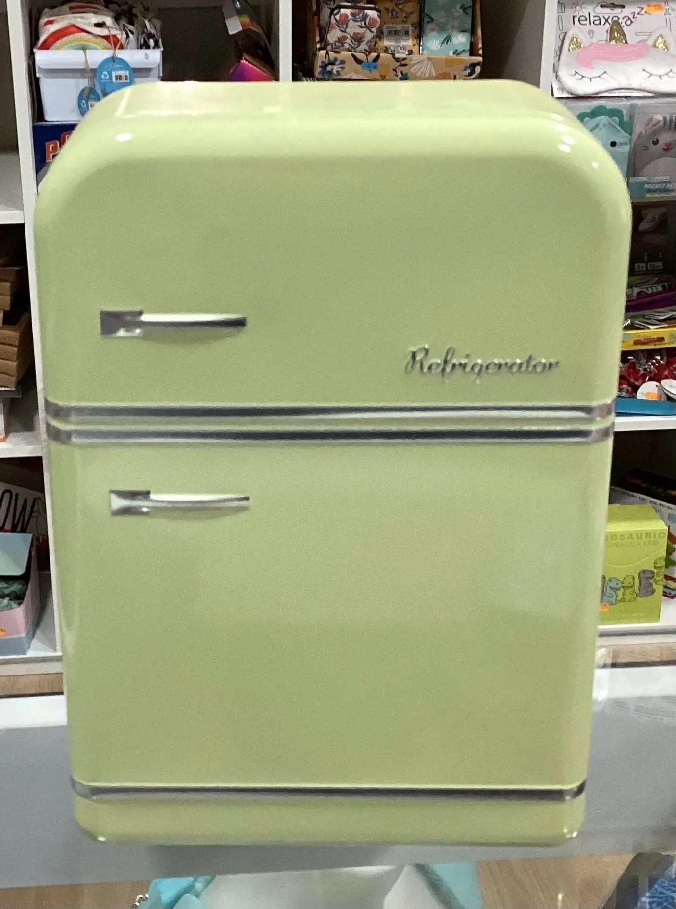 Refrigerator shaped metal box Bitu Gift Shop