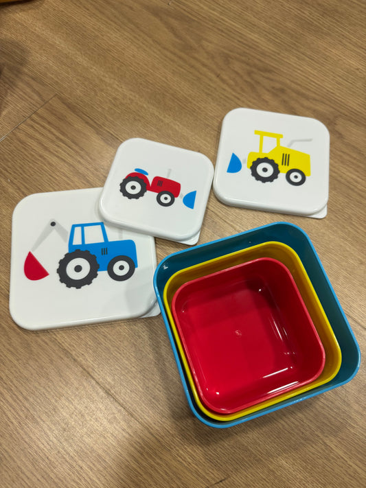 Set of 3 Children’s Lunch Boxes – Tractor Design – M/L/XL Nesting Food Storage for Kids